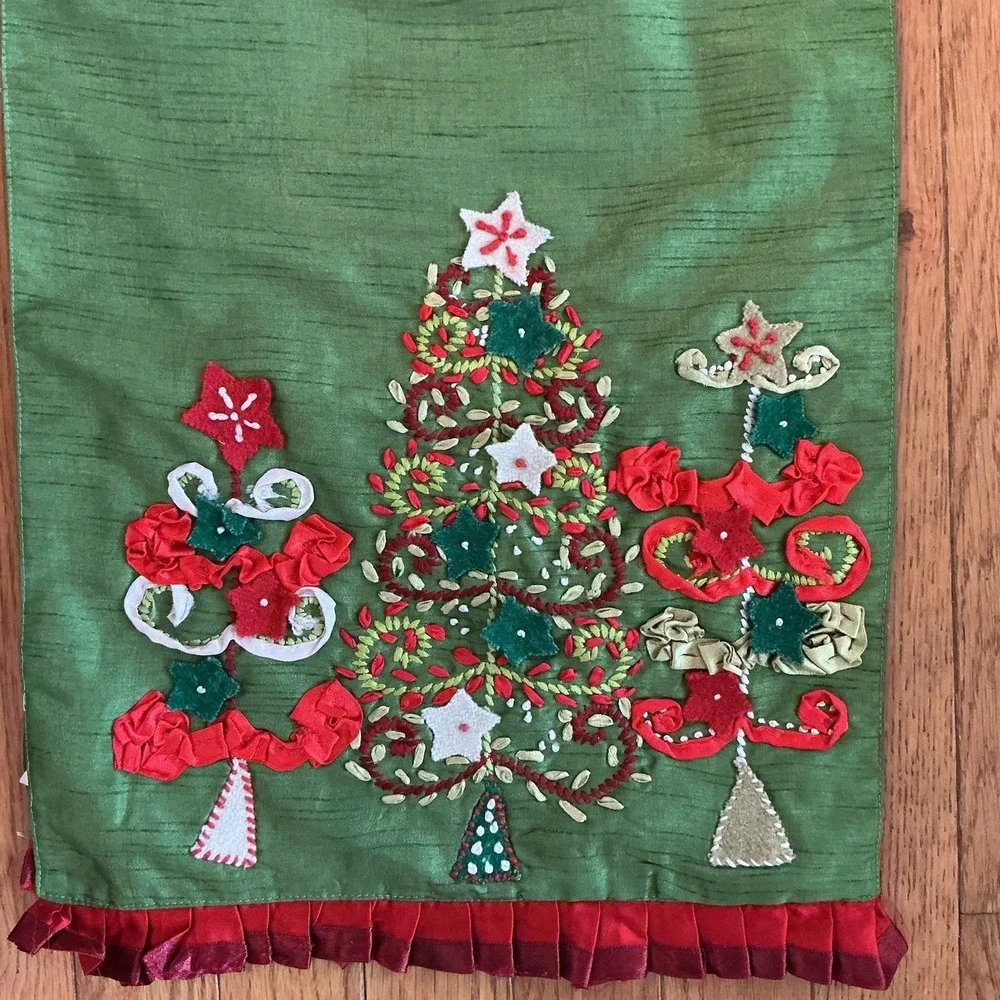 Pier 1 Imports Green Christmas Tree Ribbon Table Runner